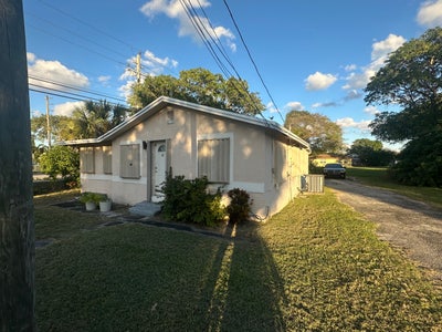 Near Airport/ Dania Point Mall / Area   Main Photo