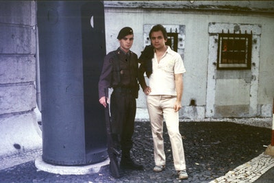 Room wanted in Los Angeles, CA Main Photo