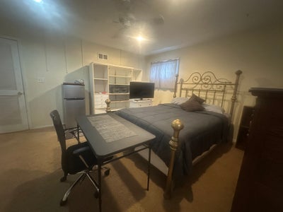 Large furnished Room in private home Main Photo