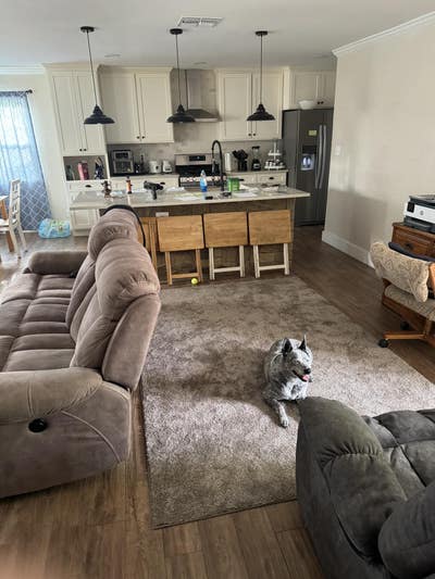 Roomate share house Main Photo