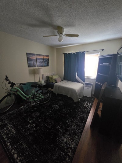 Room furnished - 4 blocks from Beach Main Photo