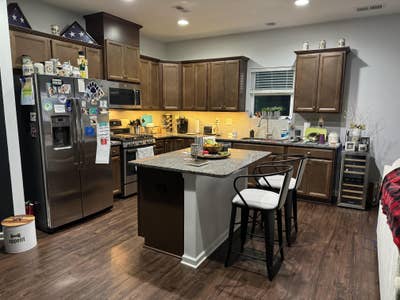 Furnished Room-Close to Lkn, Nascar & Medical  Main Photo