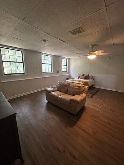 Studio Basement Apartment For Rent Main Photo