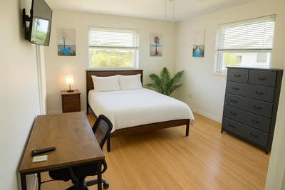  Modern CoLiving in Orlando |  Free Utilities & ️F Main Photo