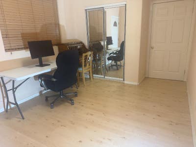 Private room for 1 personshare bath with 1 housema Main Photo