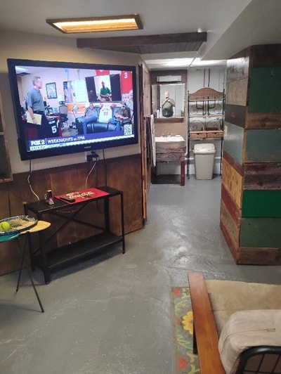 Clean Clawson basement apt for one person. Clean C Main Photo