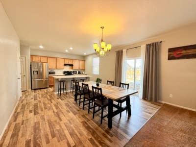 Room for Rent: Month_to_Month Lease! No Security  Main Photo