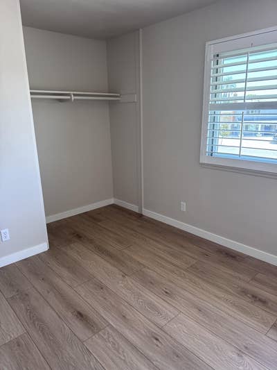 Room for Rent in Professional Respectful Household Main Photo