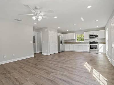 New Home in Winter Haven Room For Rent Main Photo