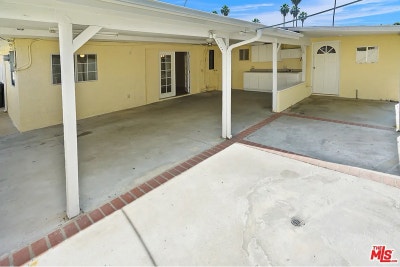 This is a Studio that is attached to the main hous Main Photo