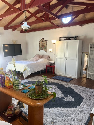 Charming private Studio in Pacific Grove for busy  Main Photo