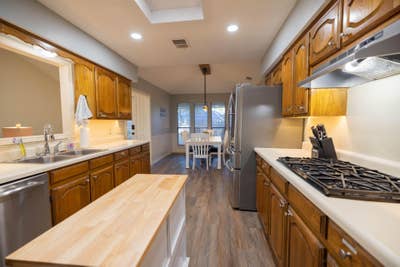  South DallasDesoto AreaFantastic location, easy a Main Photo