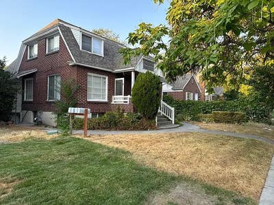 Female Housing: Shared Room 1A Main Photo