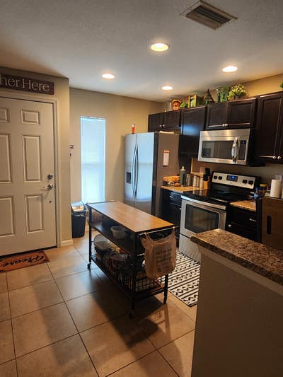 Private room in South Venice Main Photo