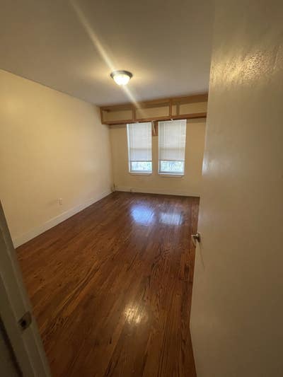 Room available ASAP! Backyard!  Main Photo