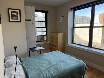 Sunny and Furnished Room available in 2BR apt  Main Photo