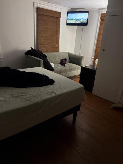 Single Room For Rent Main Photo