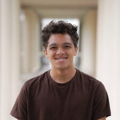 Looking for a room and/or roommates Main Photo