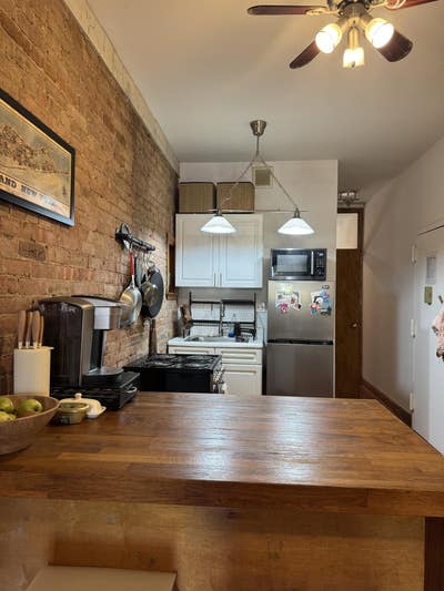 Spacious 2 bed BRICK wall apartment  Main Photo