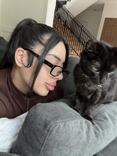Female student looking for a room in LA now Main Photo