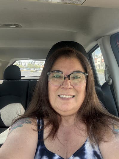 I am a professional female aged 58. I am look... Main Photo