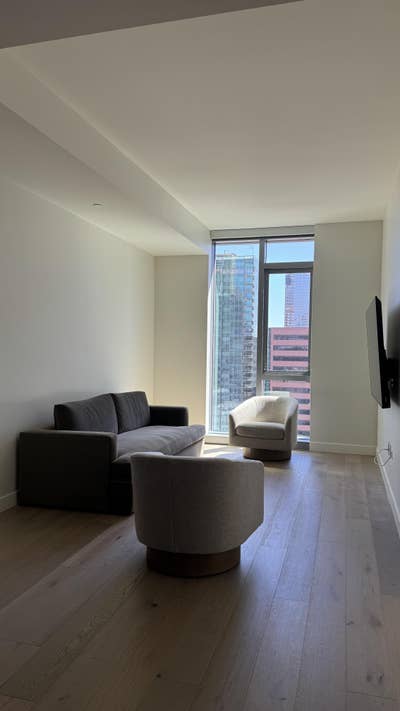 DTLA Luxury Apartment Main Photo