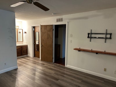 Master bedroom  Main Photo