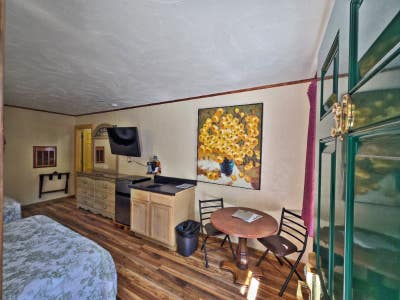 Monthly Motel Room Rental in Deadwood! Main Photo