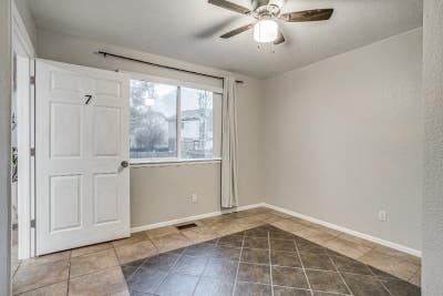 Modern Co_Living Room in Prime Thornton Location Main Photo