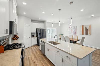 Beautiful Updated  Home in City Park, Minutes from Main Photo