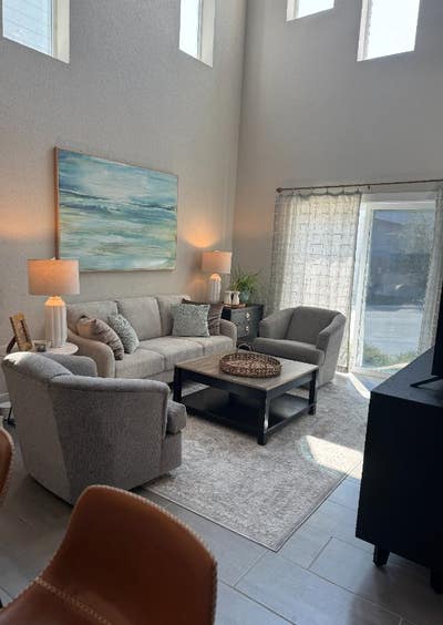 Furnished Suite with Private In_Room Bathroom Main Photo