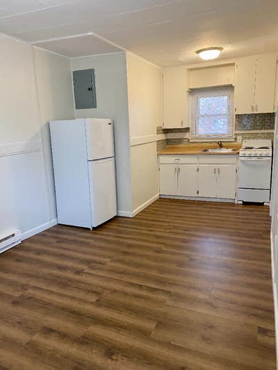 1 BedBath_Riverview Apartments_Quiet Waterfront &  Main Photo