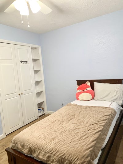 Beautiful furnished bedroom for rent Main Photo