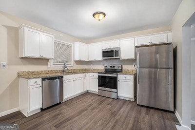 Magnificient pad in East Point Main Photo