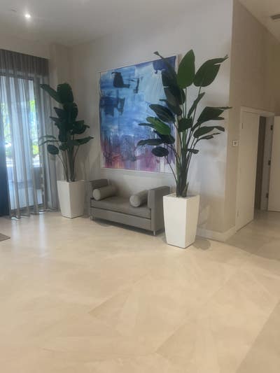 Beautiful 2/2 with Marina view , walking distance. Main Photo