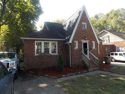 :** 🏡 * Living in Pontiac! Fully Furnished  Main Photo