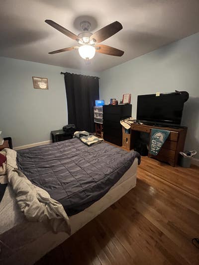 Spare Room in Condo Unit Available Main Photo