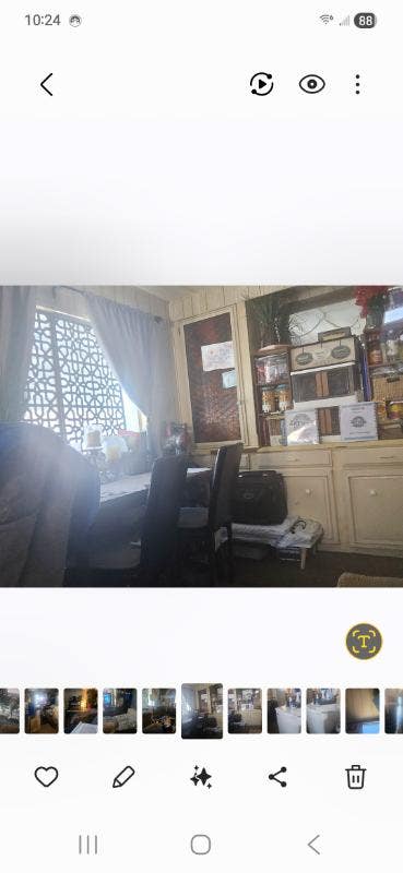 Master Room w enclosed Private Full bath w Walk i Main Photo