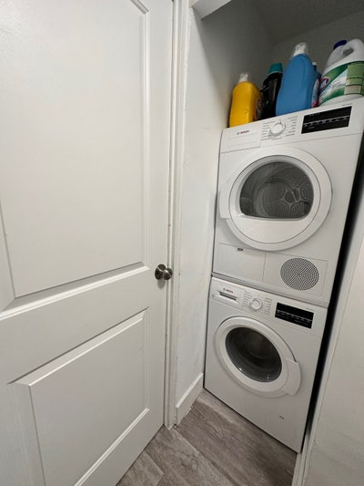 Furnished Room in Chestnut Hill Main Photo