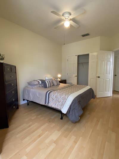 Room Available - Looking for a Reliable Roommate Main Photo