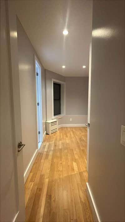 Large Private room with Private bathroom Main Photo