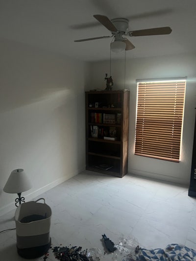 Room in three bedroom house  Main Photo