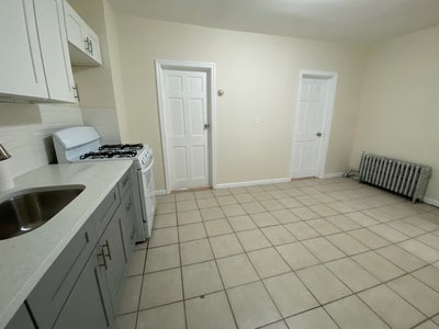 Newly Renovated 3-Bedroom Apt for Rent Main Photo