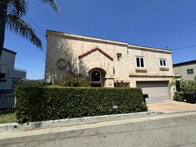 Hollywood Hills Hideout - Gated, Private Hilltop  Main Photo