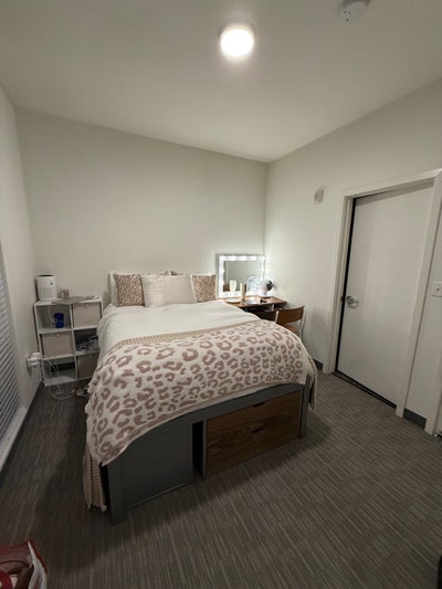 2 rooms available  Main Photo