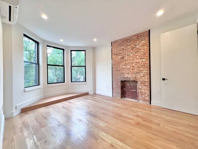 1049 Bergen St #3 all rooms w private bathroom! Main Photo