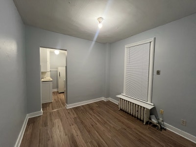 1 Bedroom Efficiency Unit Main Photo