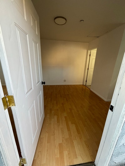 Studio Back House_Private EntranceUtilities Includ Main Photo