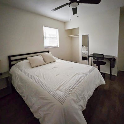 Live in Southwest Orlando close to highway and gro Main Photo