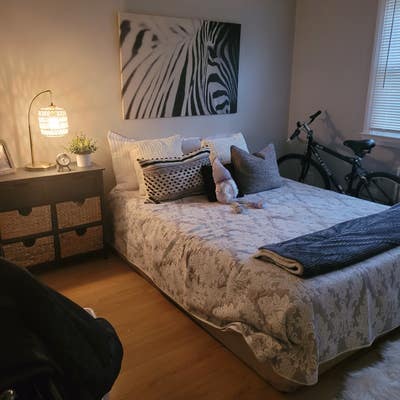 Student or full time job Main Photo